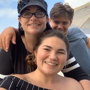 Meet your Posher, Melissa